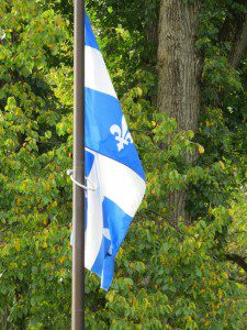 drapeau du quebec un