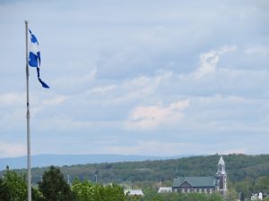 drapeau eglise